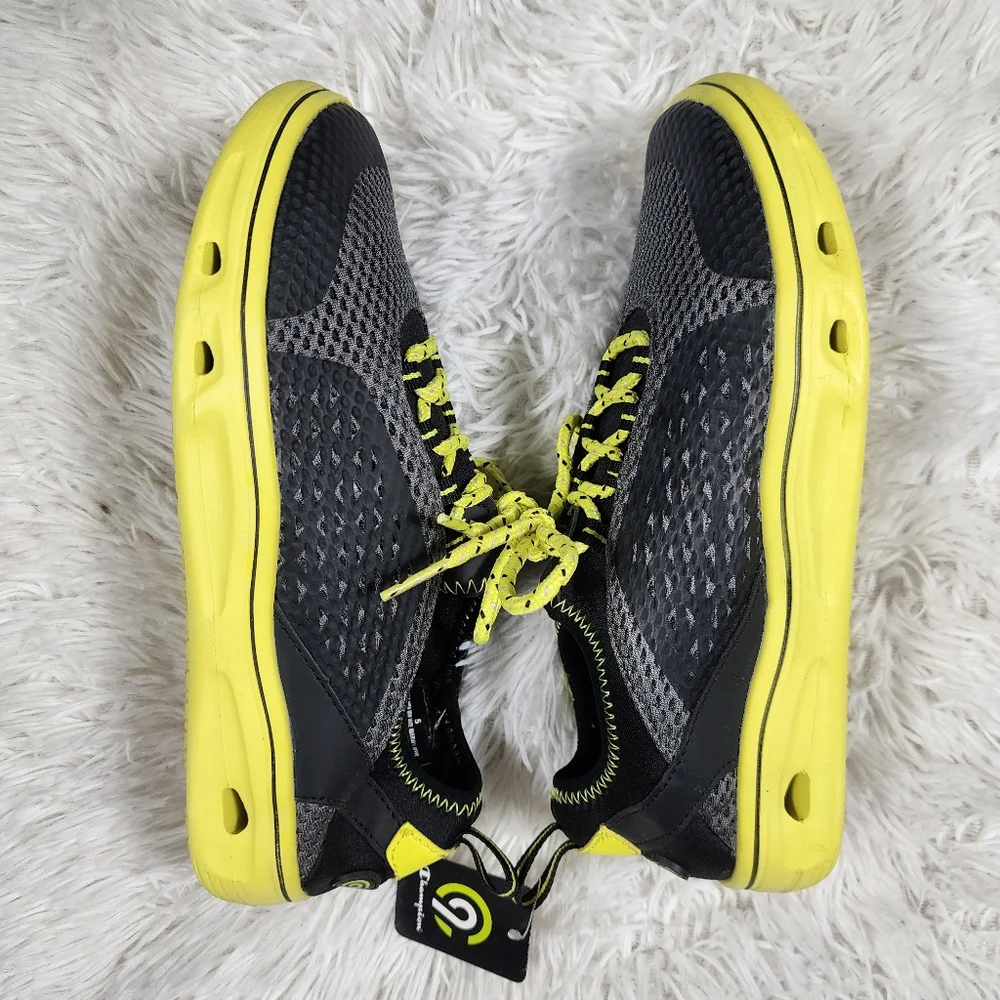 Boy's C9 Champion Mesh Water Shoes Size 5